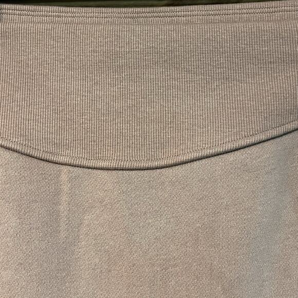 Lululemon Scuba HR Mini Skirt Light Brown Size XL Above Knee NWT Athleisure - Picture 3 of 7